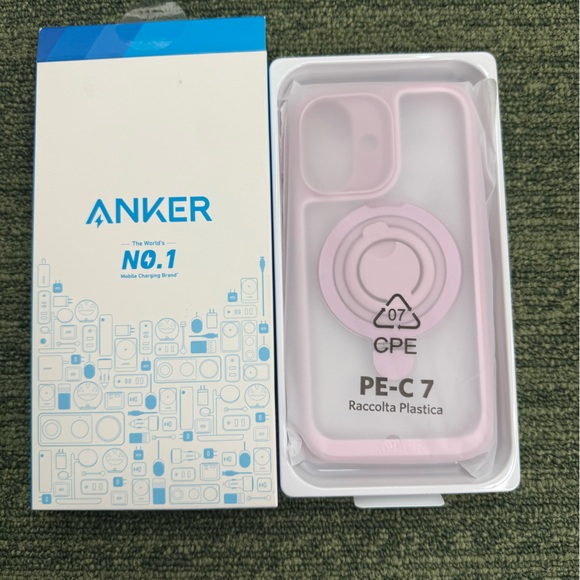 Anker Other - ANKER MagGo Magnetic Case with Stad (2-in-1, 360• Silicone Ring. For IPhone 16.